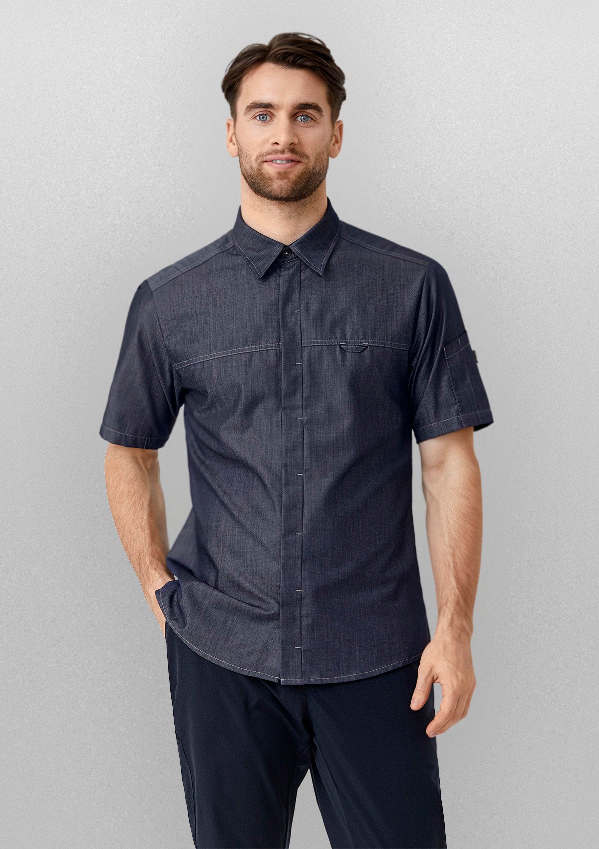 Chemise de Service Homme Coupe Moderne Manches Courtes